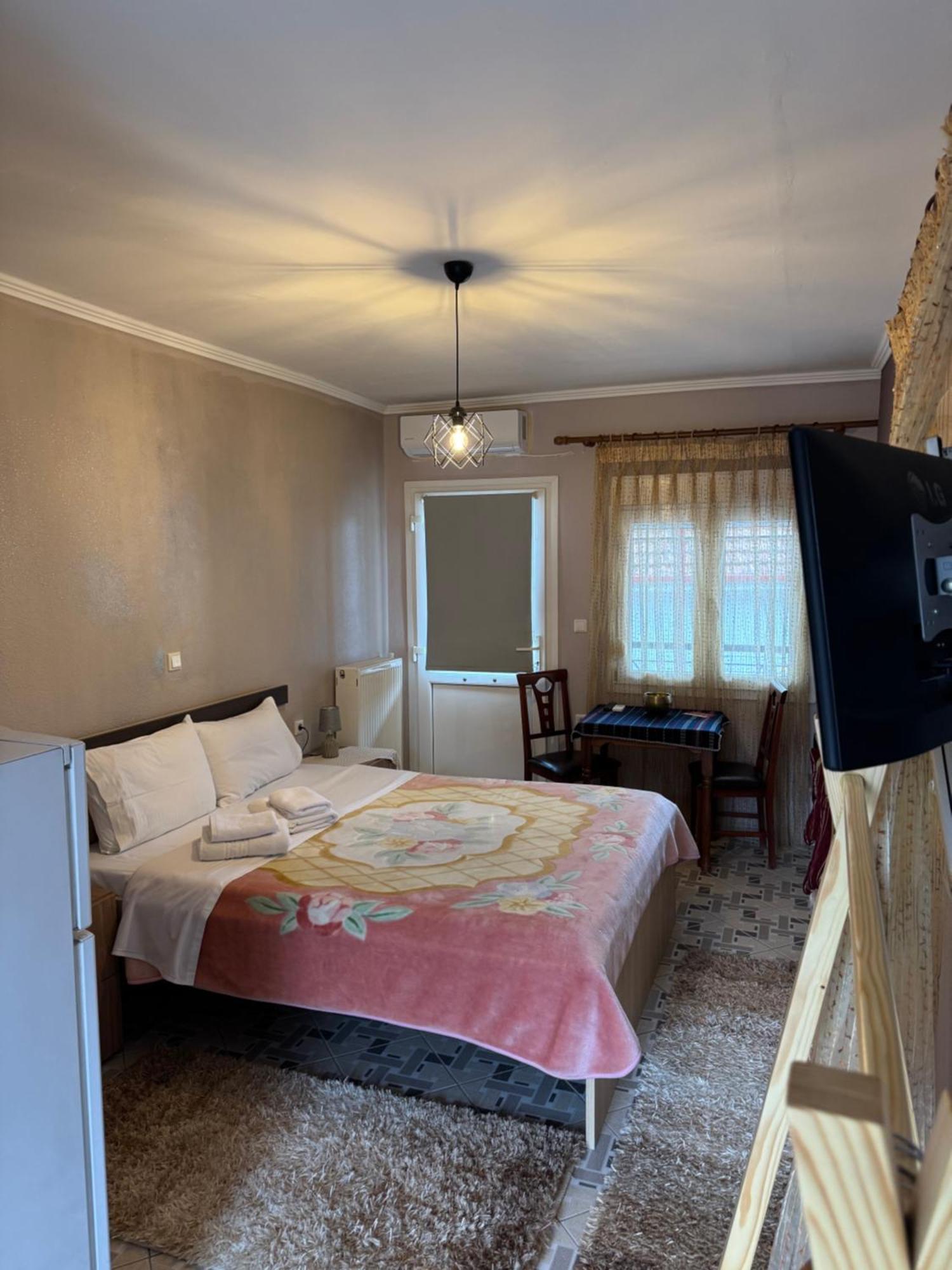 Agapi Hotel Órma Екстериор снимка